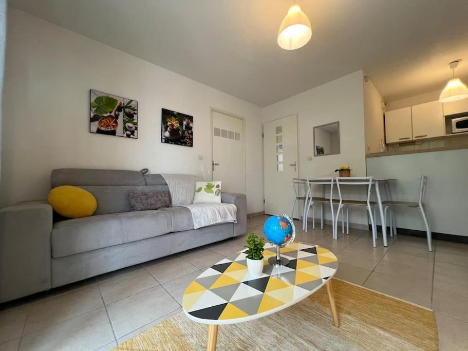 카르카손 T2 Calme Et Paisible Parking 아파트 외부 사진